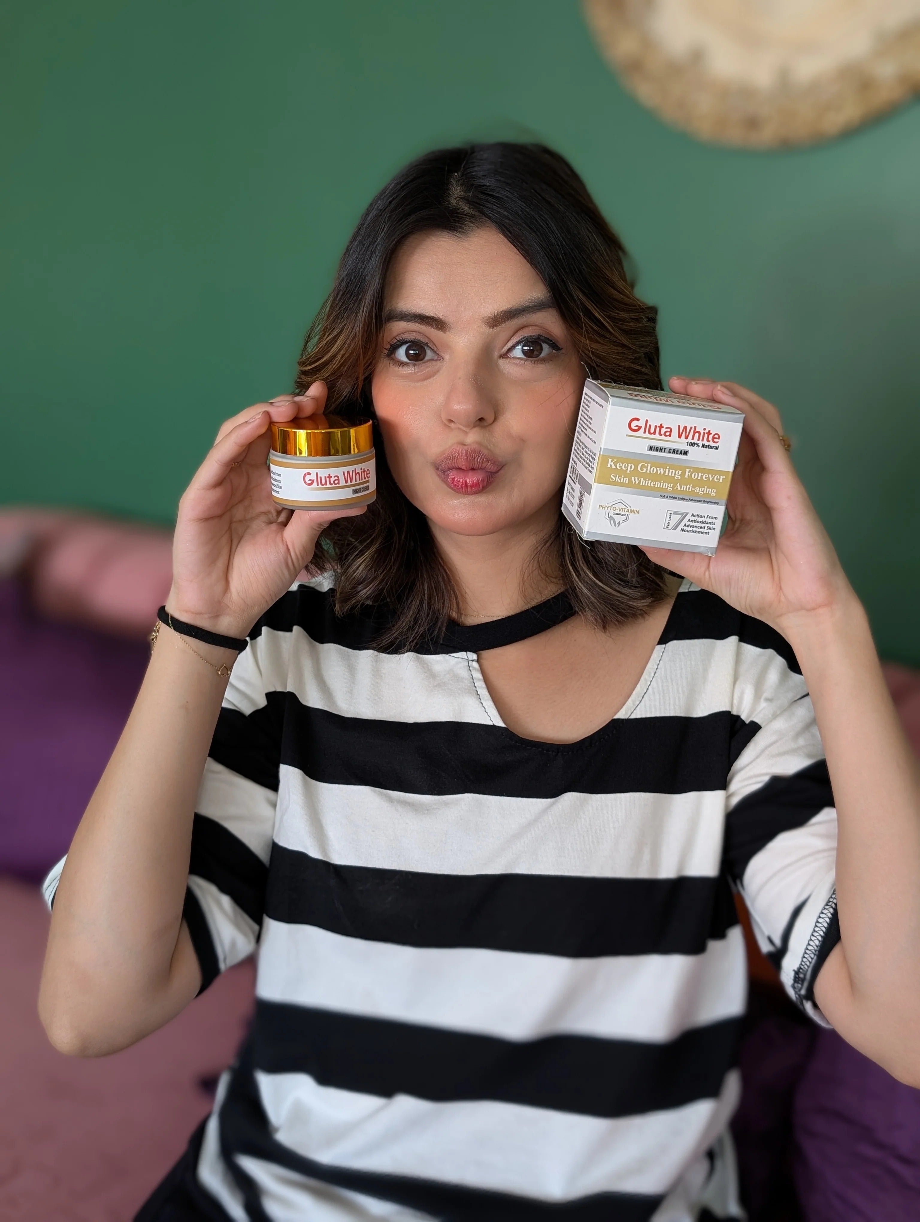 Gluta White Extreme Stronge Light up And Anti-Aging Night Cream